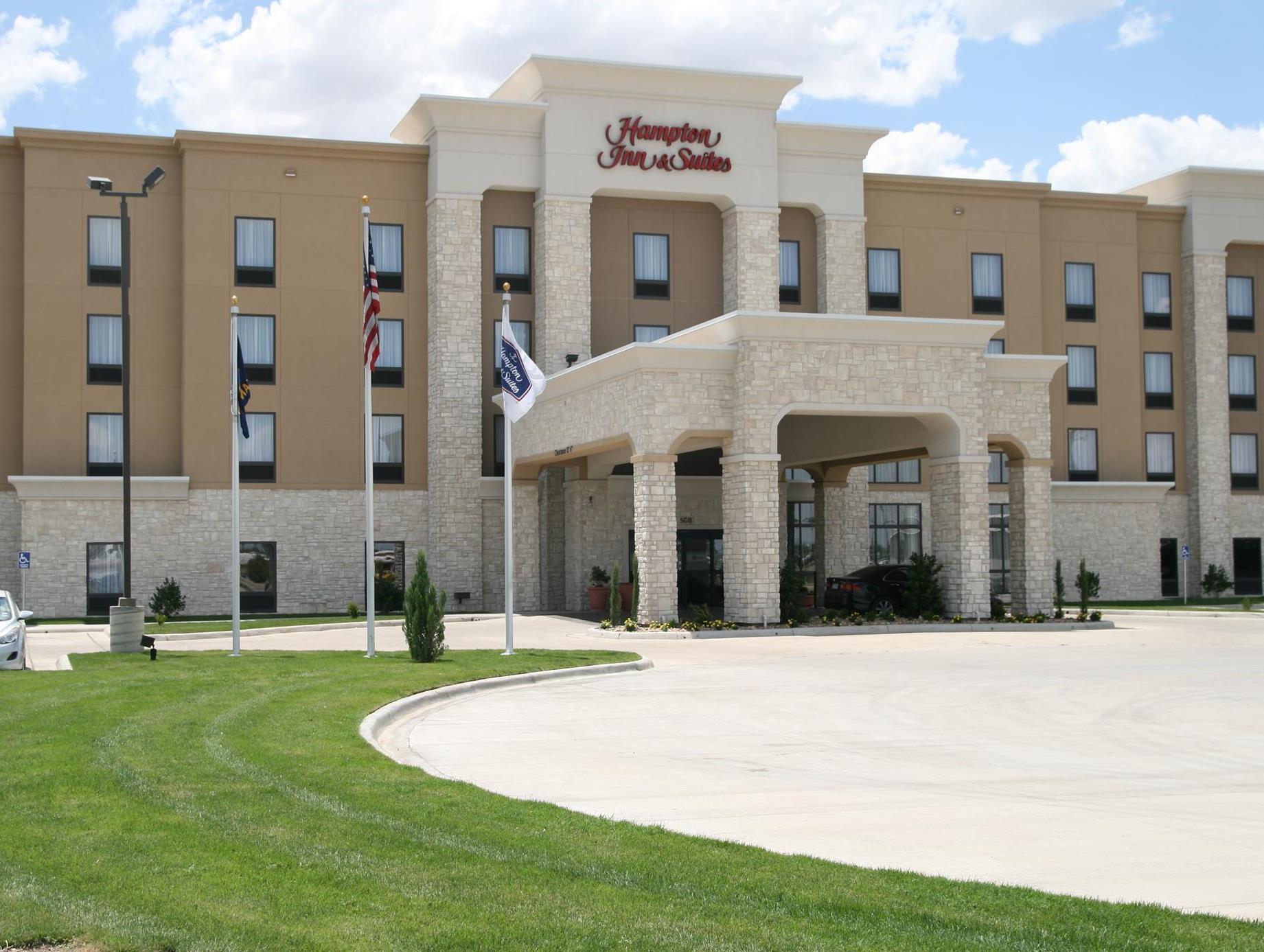 Hampton Inn & Suites Либерал Экстерьер фото