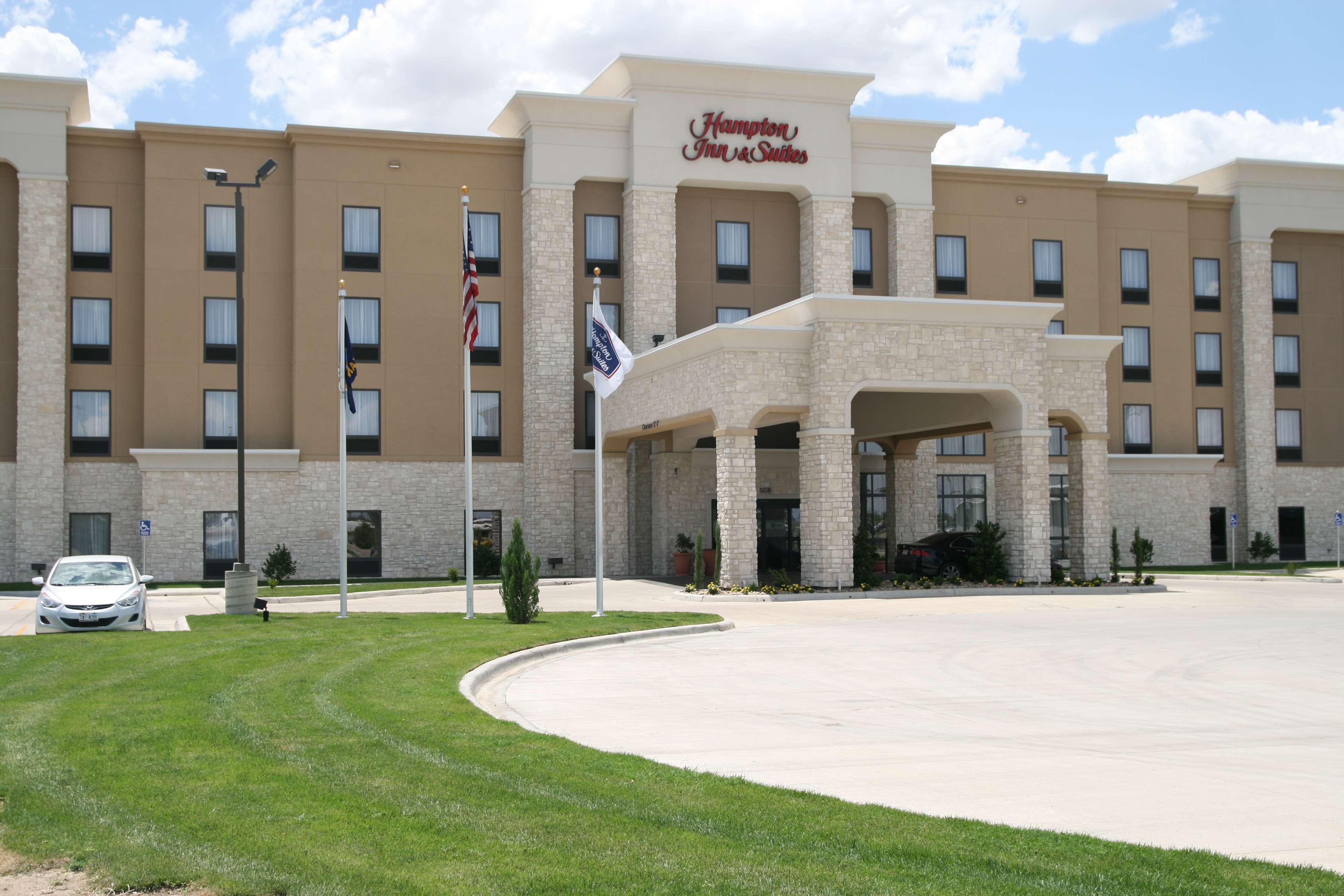 Hampton Inn & Suites Либерал Экстерьер фото