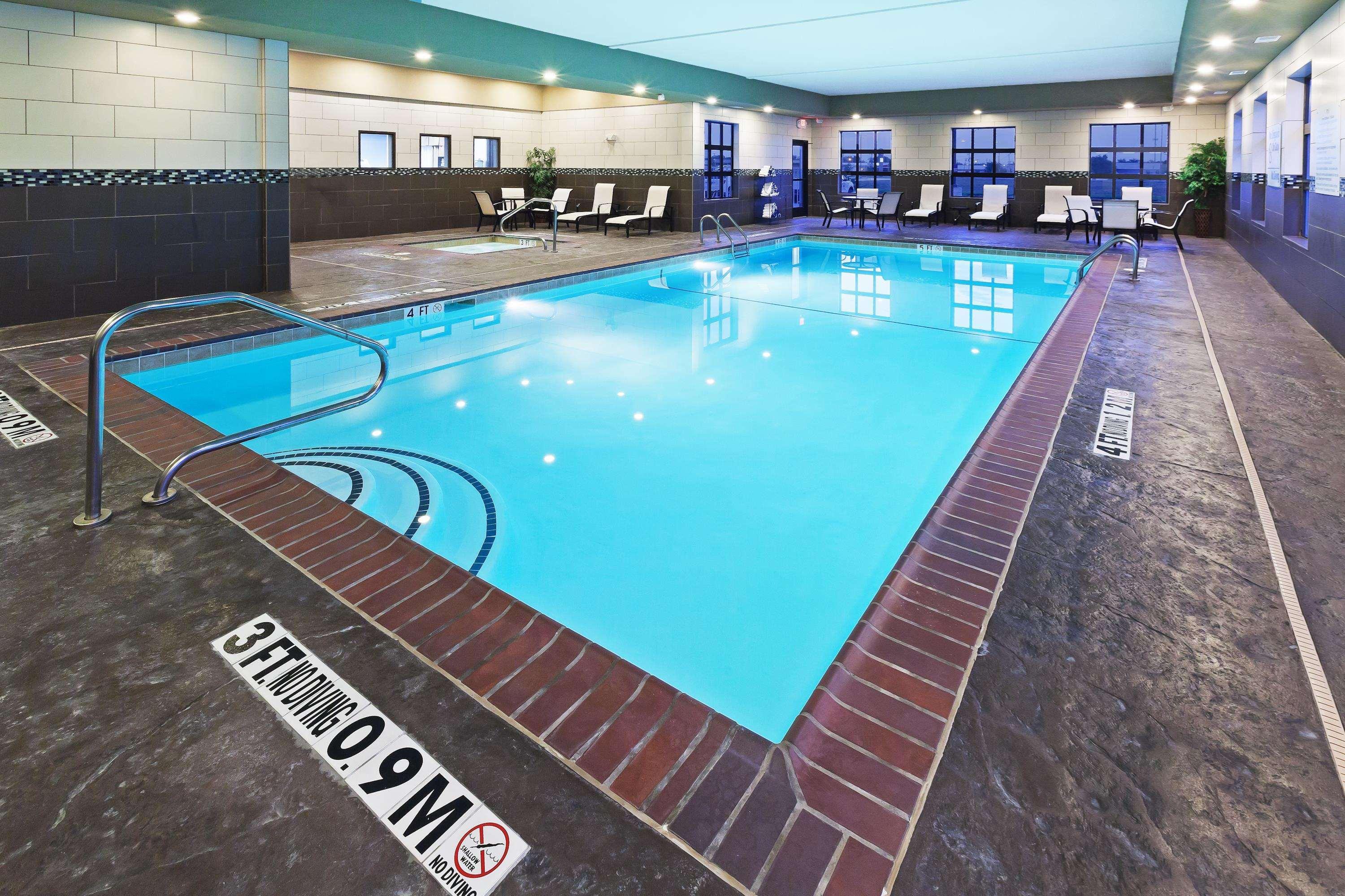 Hampton Inn & Suites Либерал Экстерьер фото