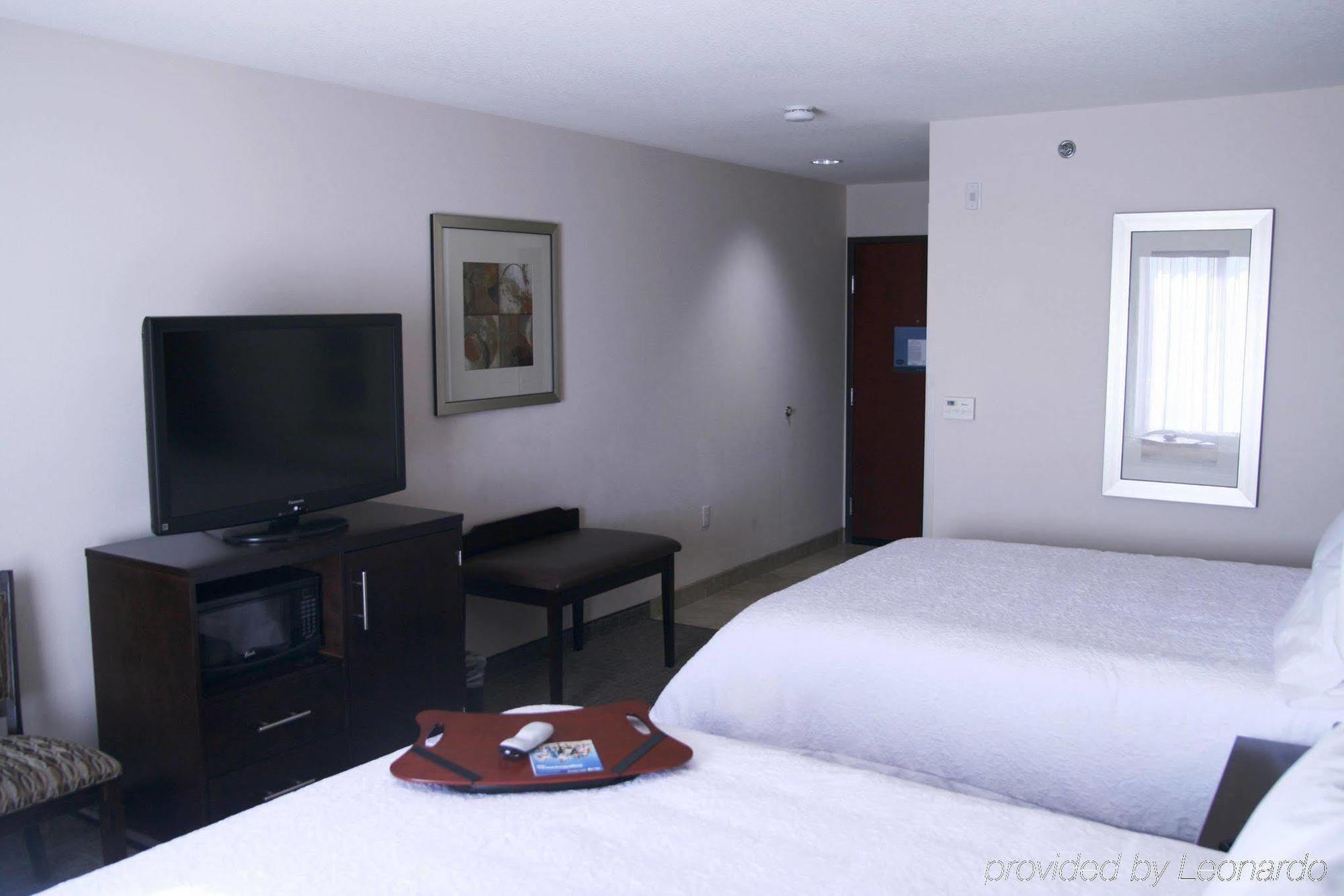 Hampton Inn & Suites Либерал Экстерьер фото
