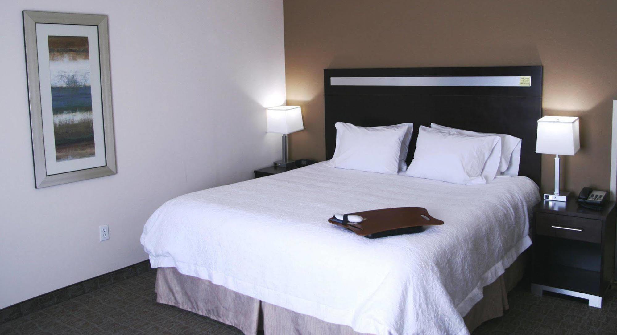 Hampton Inn & Suites Либерал Экстерьер фото